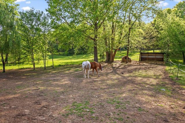 521 Hiwassee Rd, Lebanon, TN 37087