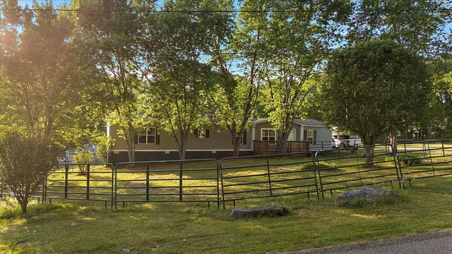 521 Hiwassee Rd, Lebanon, TN 37087