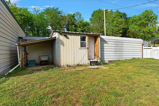 521 Hiwassee Rd, Lebanon, TN 37087