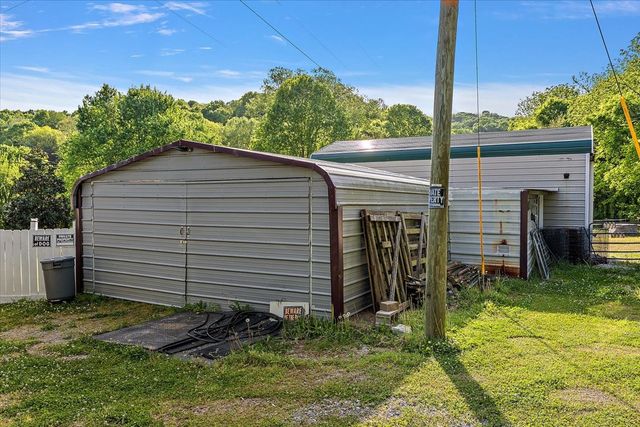 521 Hiwassee Rd, Lebanon, TN 37087