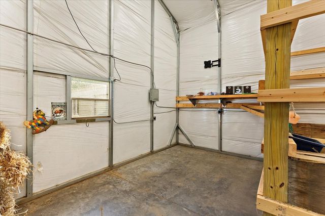 521 Hiwassee Rd, Lebanon, TN 37087