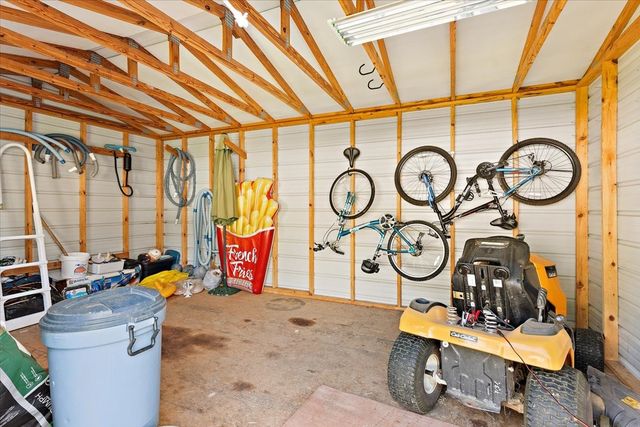 521 Hiwassee Rd, Lebanon, TN 37087