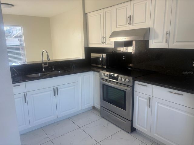 3216 HEMPSTEAD AVENUE, Kissimmee, FL 34741