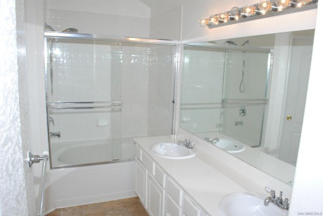 11370 Camino Playa Cancun 1, San Diego, CA 92124