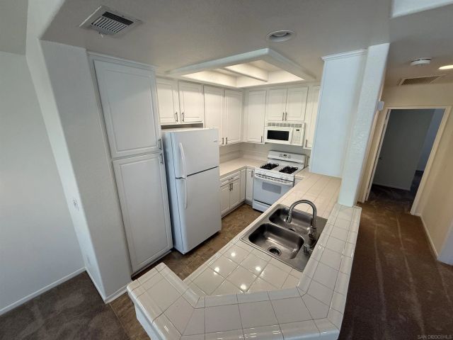 11370 Camino Playa Cancun 1, San Diego, CA 92124