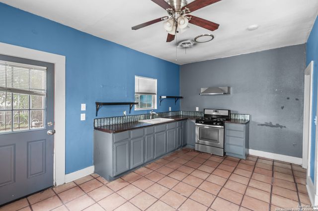125 Jeffrey, San Antonio, TX 78201