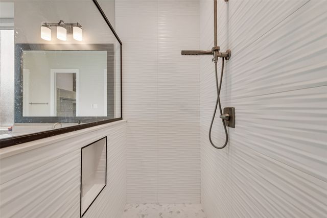 7108 Woodside Drive, Argyle, TX 76226