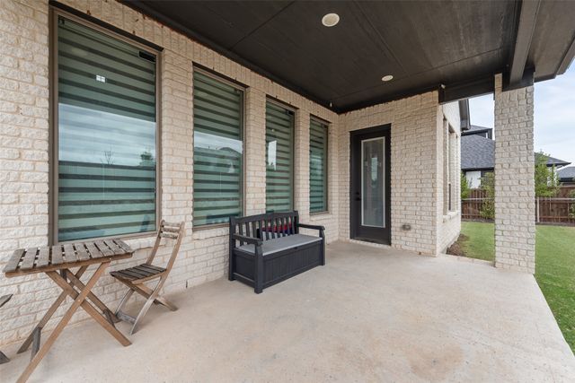 7108 Woodside Drive, Argyle, TX 76226