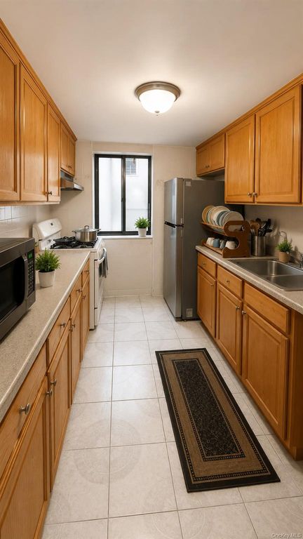 18016 Wexford Terrace 2B, Jamaica Estates, NY 11432 — photo 3