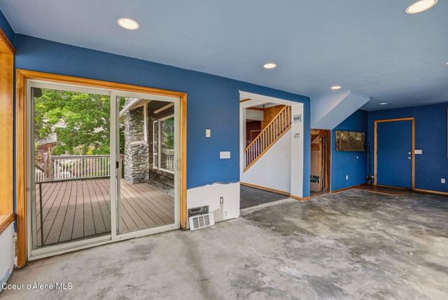 24305 N Lakeview Blvd, Rathdrum, ID 83858