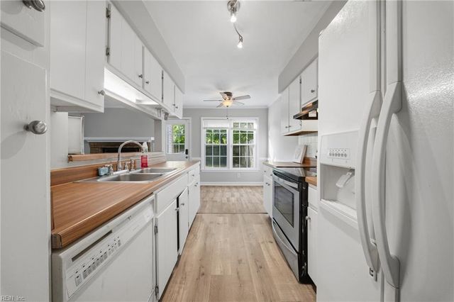 5661 Campus DR, Virginia Beach, VA 23462