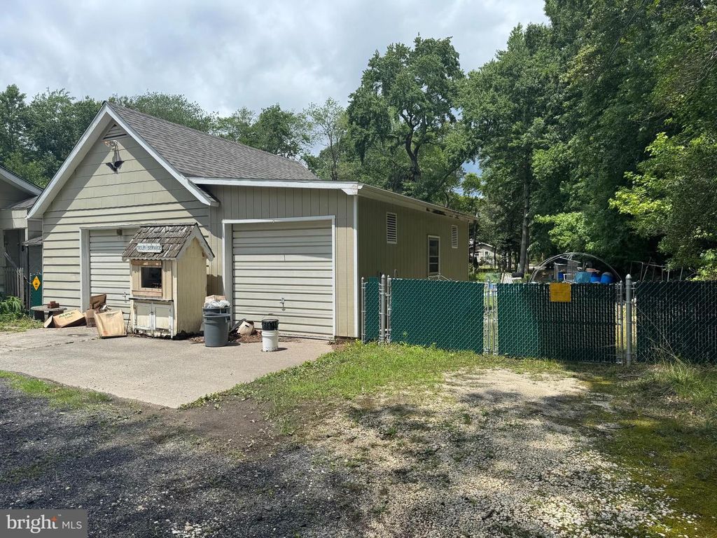 83 STATION RD, Leesburg, NJ 08327