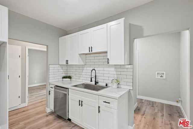 1009 E 43rd Street, Los Angeles, CA 90011