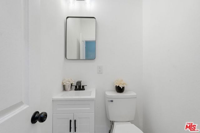 1009 E 43rd Street, Los Angeles, CA 90011