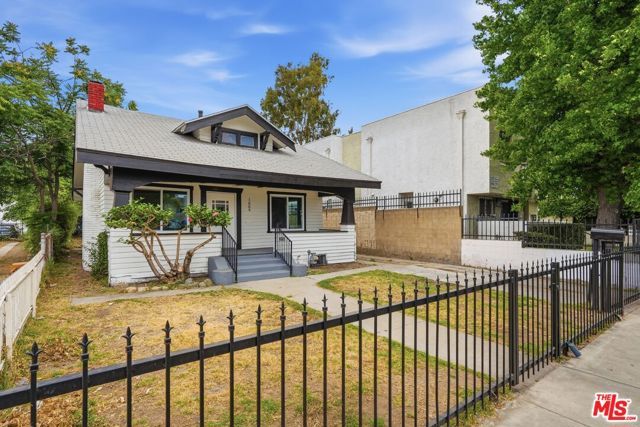 1009 E 43rd Street, Los Angeles, CA 90011