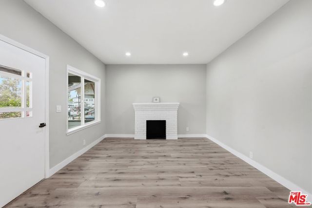 1009 E 43rd Street, Los Angeles, CA 90011