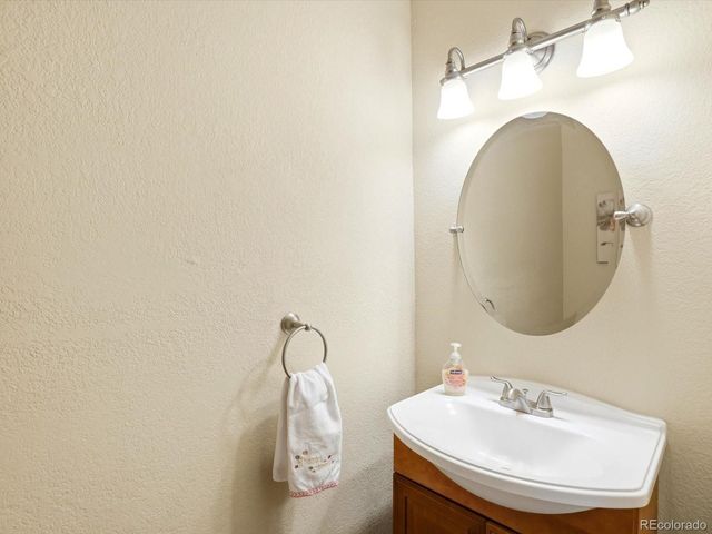 9698 W Chatfield Avenue G, Littleton, CO 80128