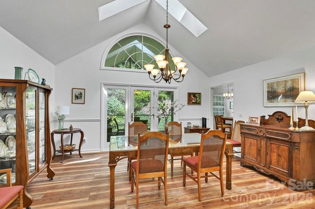 4311 Cove Loop Road, Hendersonville, NC 28739