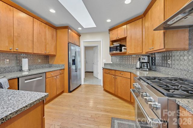 4311 Cove Loop Road, Hendersonville, NC 28739
