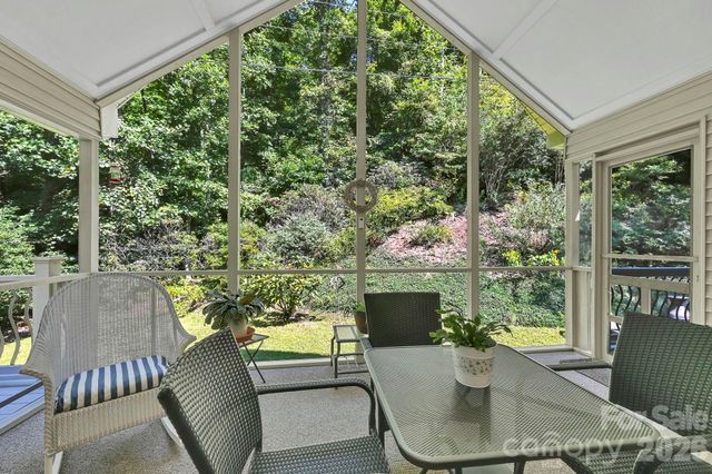 4311 Cove Loop Road, Hendersonville, NC 28739