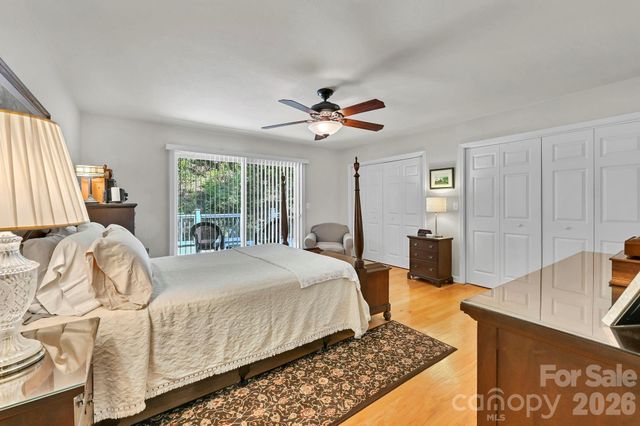 4311 Cove Loop Road, Hendersonville, NC 28739