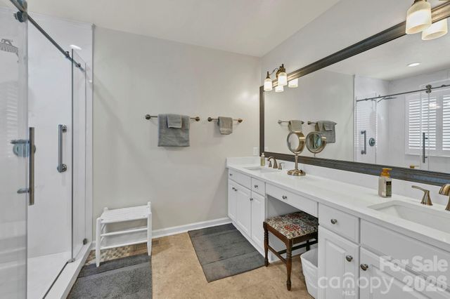 4311 Cove Loop Road, Hendersonville, NC 28739