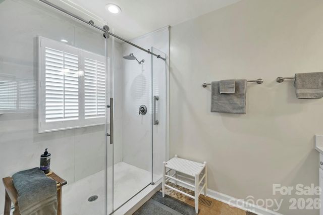 4311 Cove Loop Road, Hendersonville, NC 28739