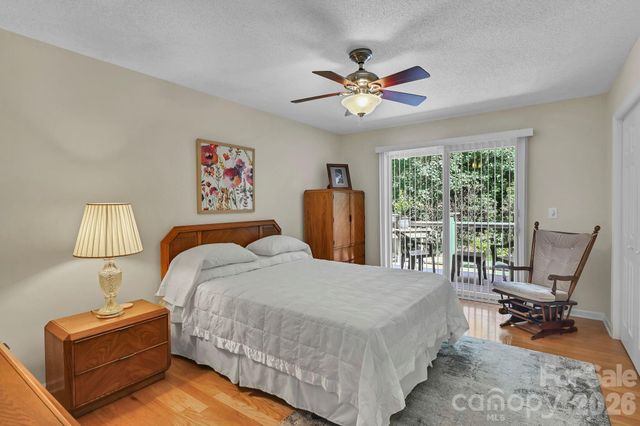 4311 Cove Loop Road, Hendersonville, NC 28739