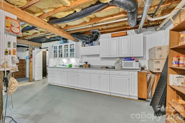 4311 Cove Loop Road, Hendersonville, NC 28739