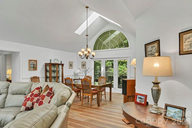 4311 Cove Loop Road, Hendersonville, NC 28739