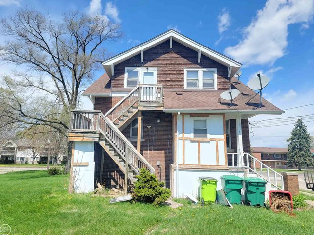 15350 E 10 Mile Road, Eastpointe, MI 48021