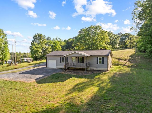 1403 NE Ninety Seven Springs Road, Dalton, GA 30721