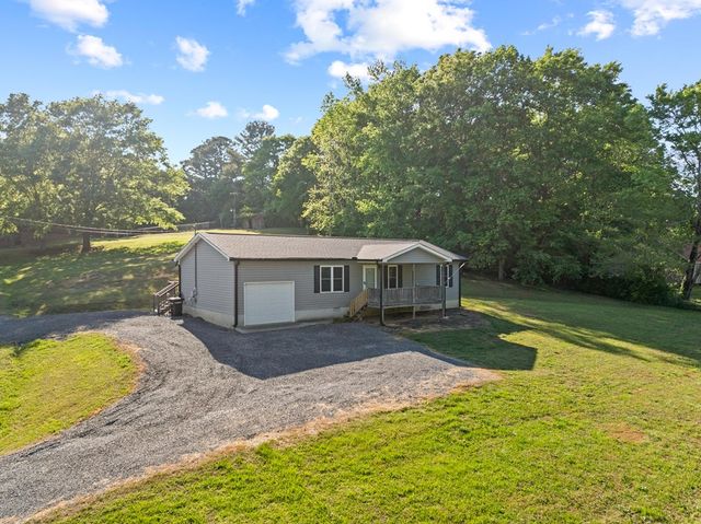 1403 NE Ninety Seven Springs Road, Dalton, GA 30721