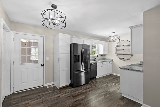 1403 NE Ninety Seven Springs Road, Dalton, GA 30721