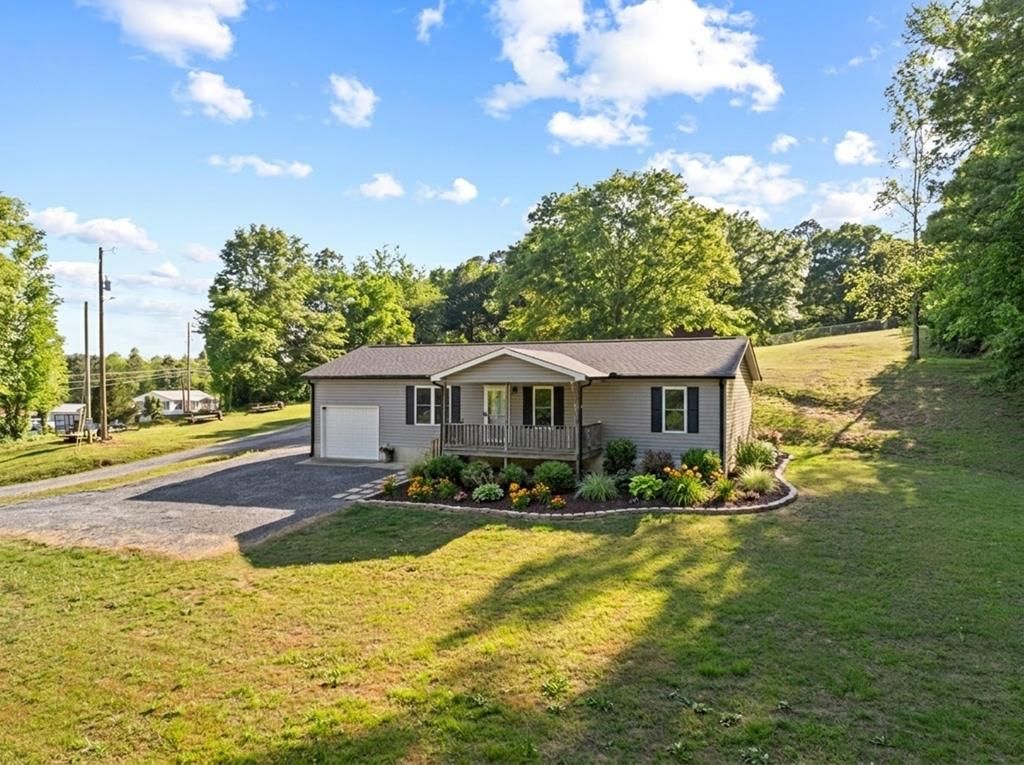 1403 NE Ninety Seven Springs Road, Dalton, GA 30721