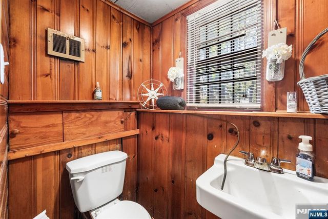 99 6th Street, North Arlington, NJ 07031