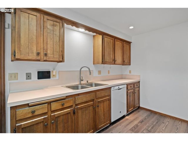 4065 47TH Ave Ne, Salem, OR 97305