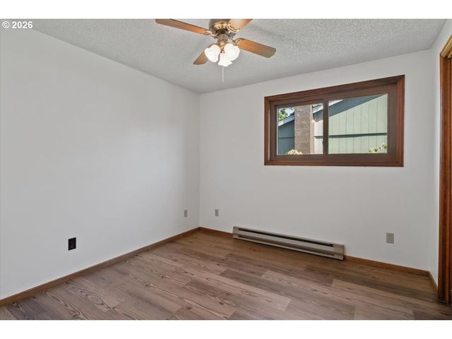 4065 47TH Ave Ne, Salem, OR 97305