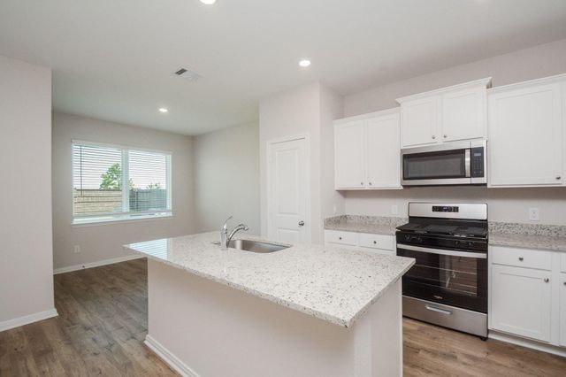 1023 Rosewood Trail, Beasley, TX 77417