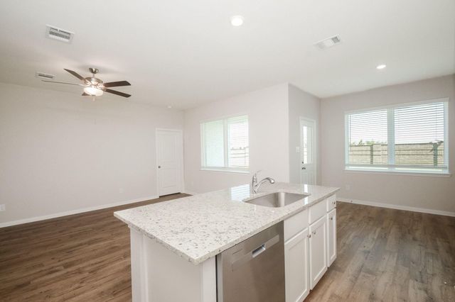 1023 Rosewood Trail, Beasley, TX 77417