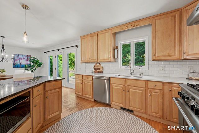 28 Goodridge Road, Redding, CT 06896