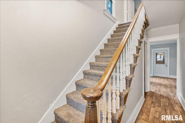 1220 COLLEGE Avenue, Davenport, IA 52803