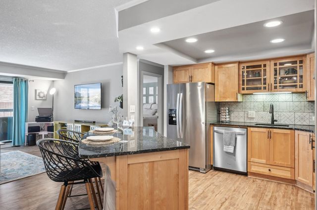 2885 Knox Ave S 405, Minneapolis, MN 55408