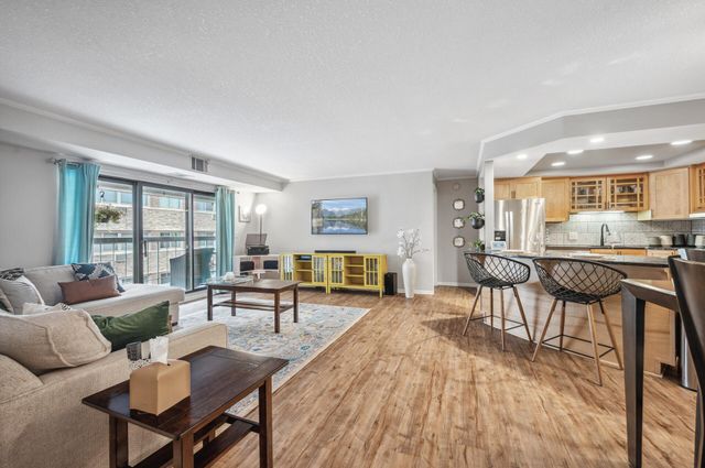 2885 Knox Ave S 405, Minneapolis, MN 55408
