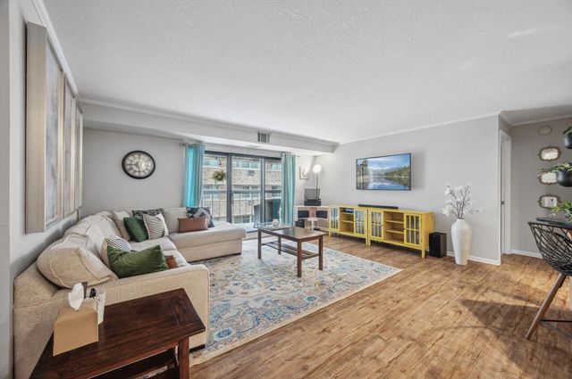 2885 Knox Ave S 405, Minneapolis, MN 55408