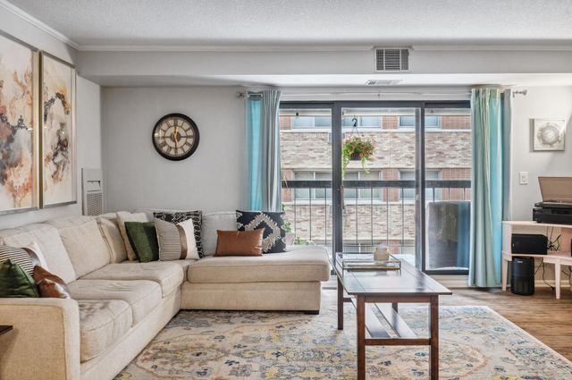 2885 Knox Ave S 405, Minneapolis, MN 55408