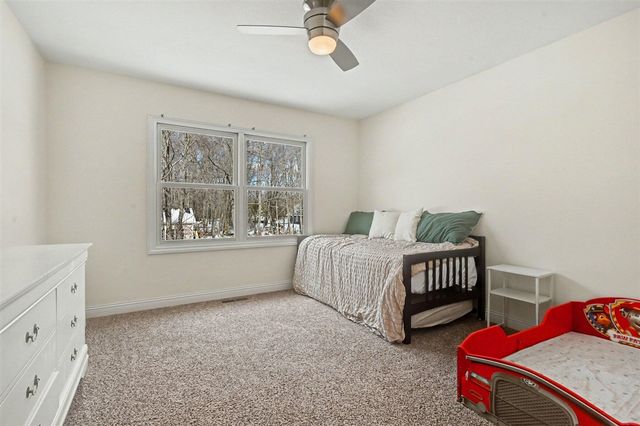 7196 Turkey Glen Trail, Kalamazoo, MI 49009