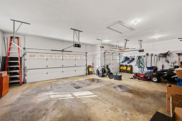 7196 Turkey Glen Trail, Kalamazoo, MI 49009