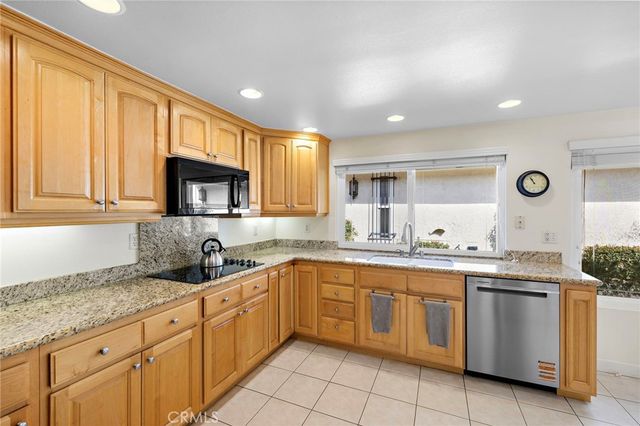 5215 Elvira, Laguna Woods, CA 92637