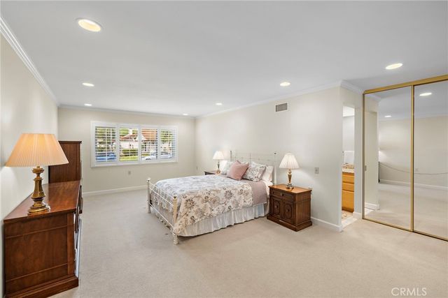 5215 Elvira, Laguna Woods, CA 92637